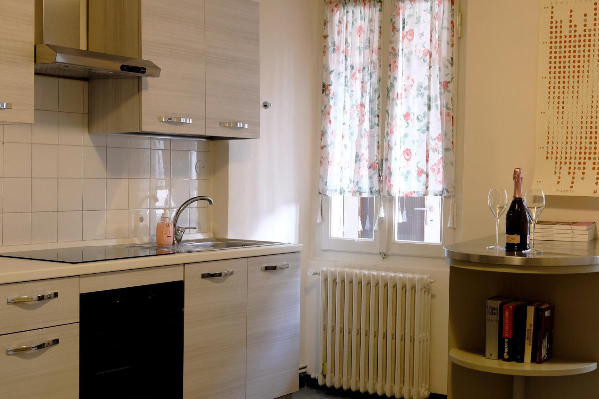Hotel Fiordiluna, Nel Cuore Di Brescia Zewnętrze zdjęcie